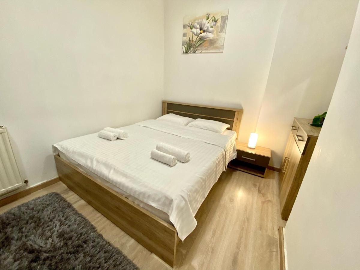 Modern Old Town Central Apartment Boekarest Buitenkant foto